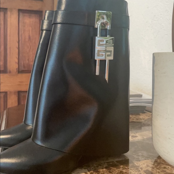 Givenchy shark lock ankle boots - Picture 5 of 5